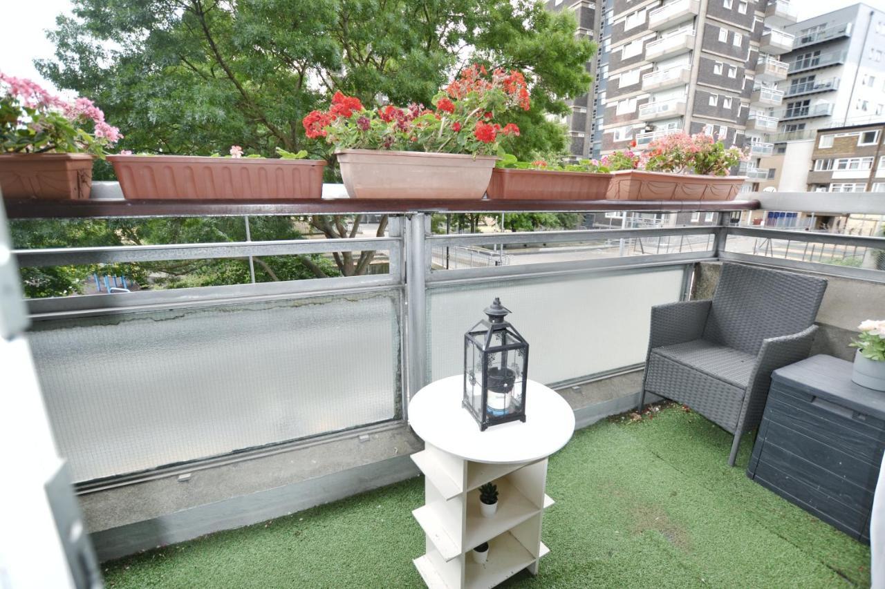 ロンドンGarden Tower Flatアパートメント エクステリア 写真